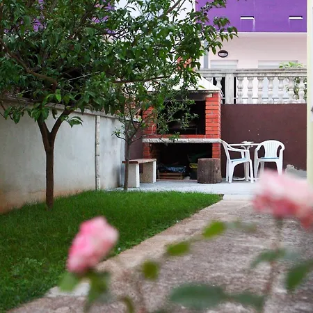 With A Parking Space - 6233 *