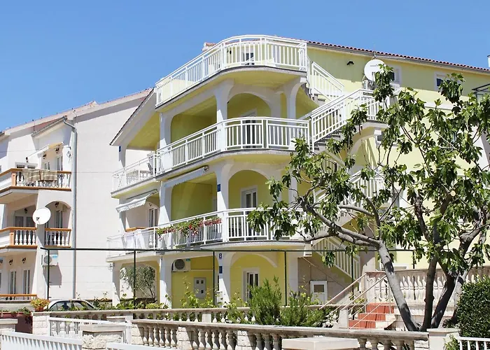 Apartman With A Parking Space - 6233