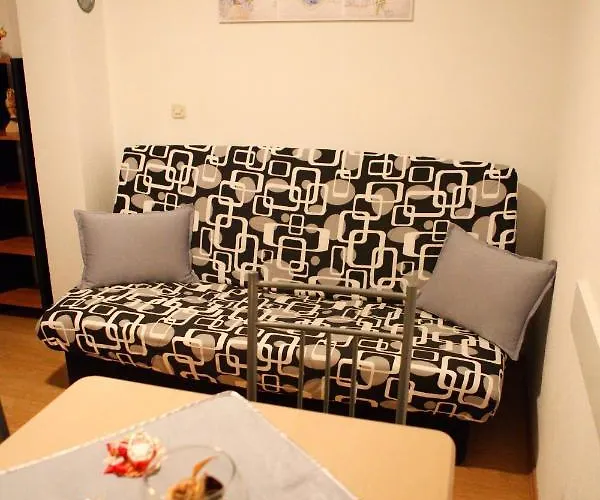 Apartman With A Parking Space - 6233