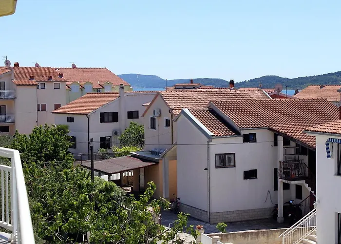 Apartman With A Parking Space - 6233 Vodice